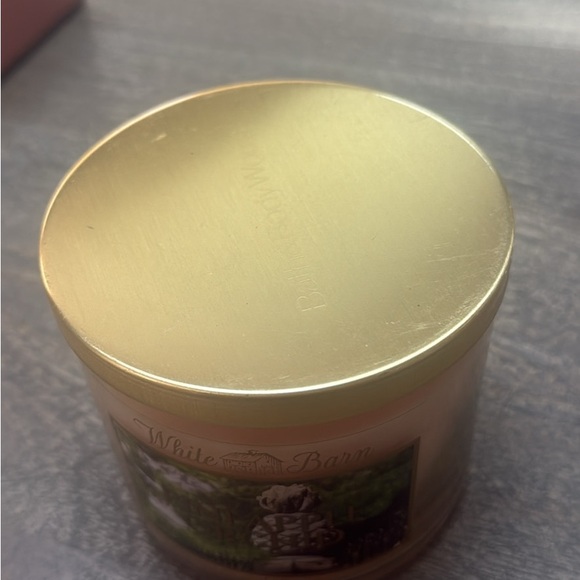 White Barn Pineapple Orchid Candle - Gold and Pink 3 wick - Picture 2 of 4